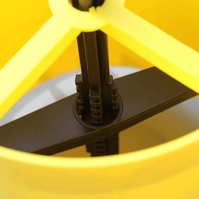 20L ARCUS GYRO HOPPER FEEDER WITH PLASTIC THREADED CENTRAL BAR AND LEGS