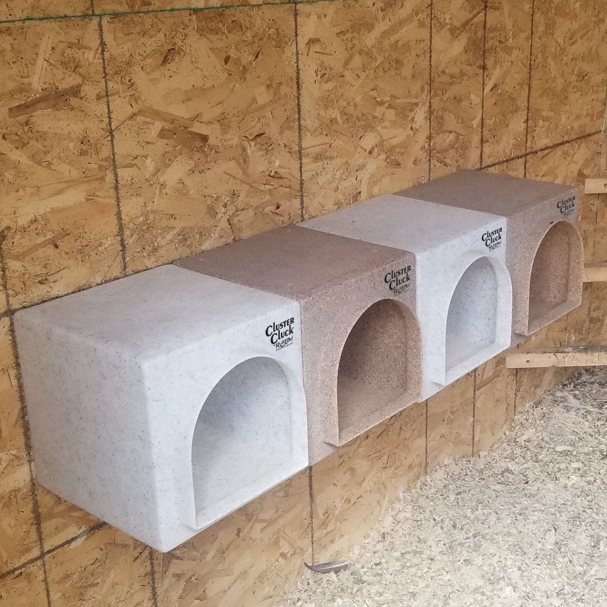 Ruff Land Cluster Cluck Nesting Box